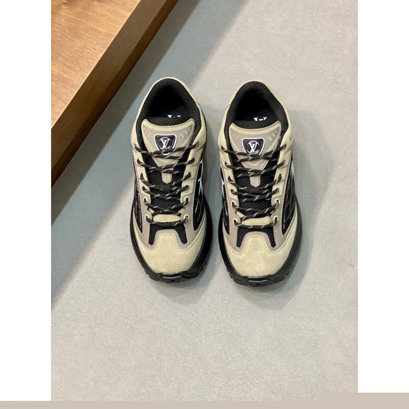l**is V*t*n sneakers